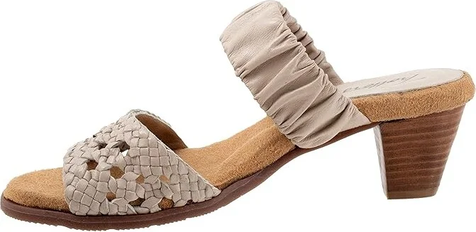 Trotters Mae Women's Sandals Ivory : 9.5 M (B), Leather - Image 6