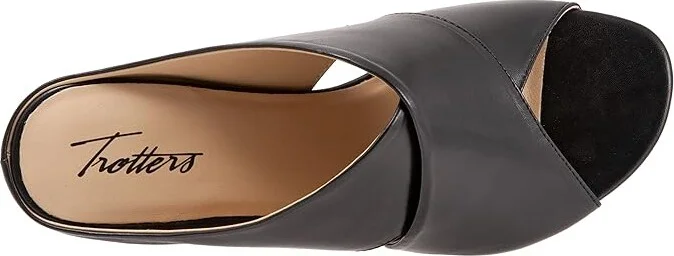Trotters Nora Women's Shoes Black : 7.5 W (D), Leather - Image 2