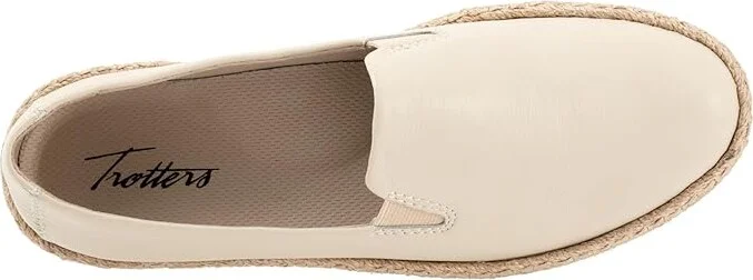 Trotters Poppy Women's Flat Shoes Ivory : 8 WW (EE), Leather/Rubber - Image 2