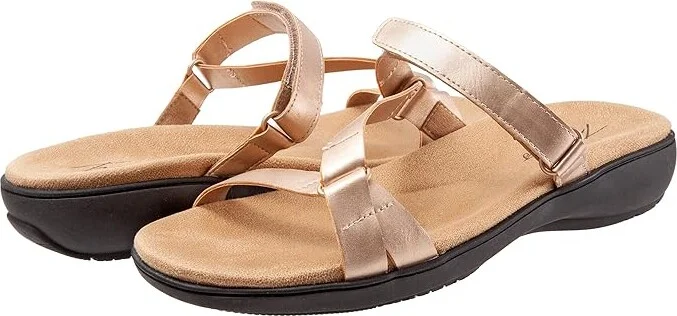 Trotters Raja Women's Shoes Champagne Metallic : 7.5 M (B), Synthetic