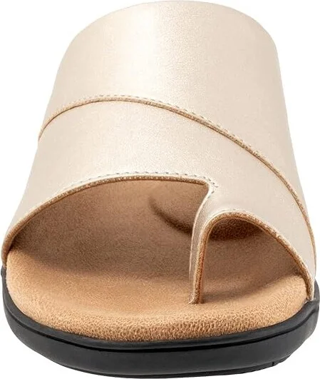 Trotters Regina Women's Shoes Gold Metallic : 6 WW (EE), Leather - Image 5