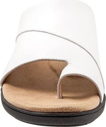 Trotters Regina Women's Shoes White : 6.5 W (D), Leather - Image 5