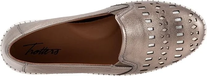 Trotters Remi Women's Shoes Pewter Metallic : 9.5 M (B), Leather - Image 2