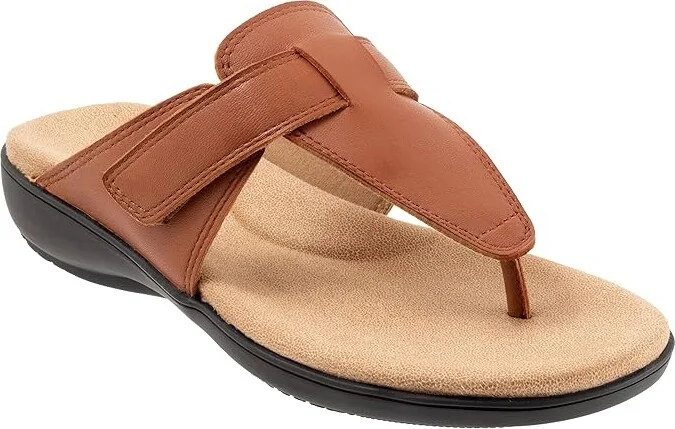 Trotters Robin Women's Sandals Luggage : 6 W (D), Leather