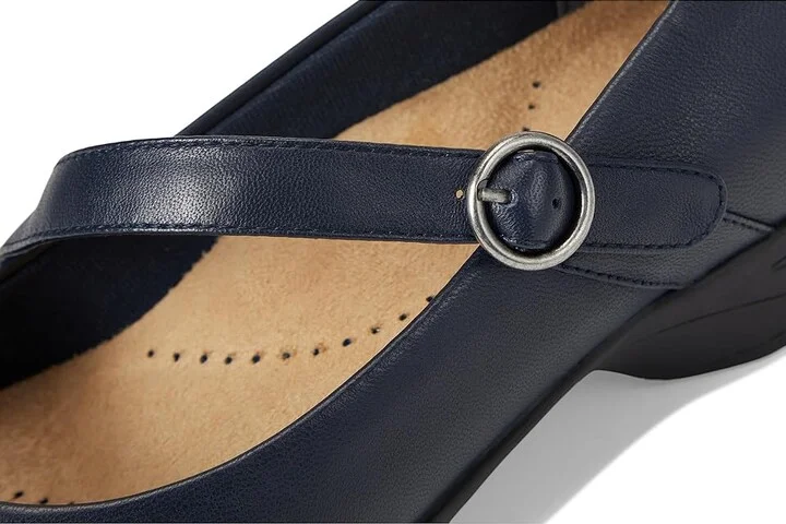 Trotters Rochelle High Women's Heels Navy : 7 N (AA), Leather - Image 7