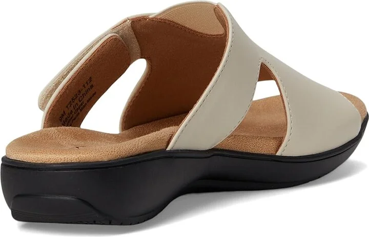 Trotters Roxine Women's Sandals Ivory : 7.5 M (B), Rubber - Image 4