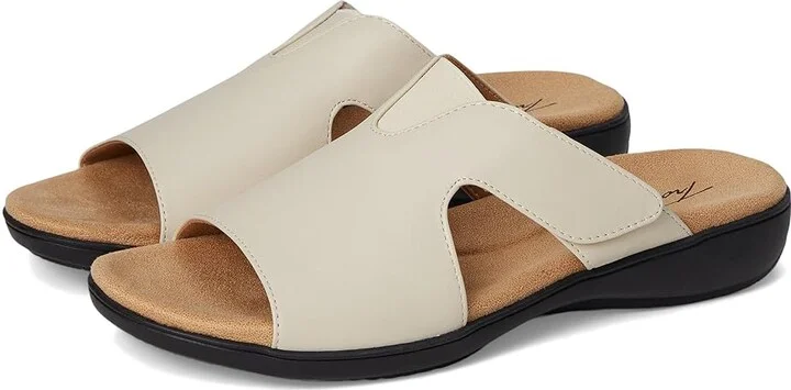 Trotters Roxine Women's Sandals Ivory : 7.5 M (B), Rubber