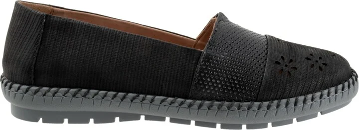 Trotters Ruby Perf Flat - Image 2