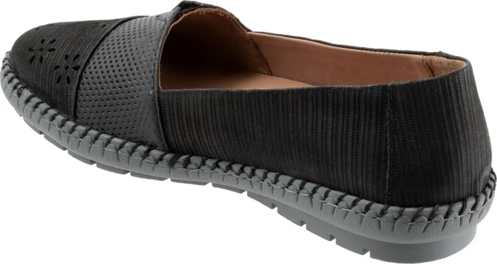 Trotters Ruby Perf Flat - Image 3