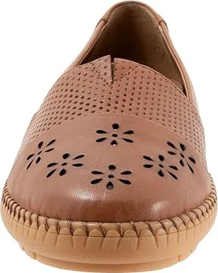 Trotters Ruby Perf Women's Flat Shoes Luggage : 6.5 W (D), Leather - Image 5