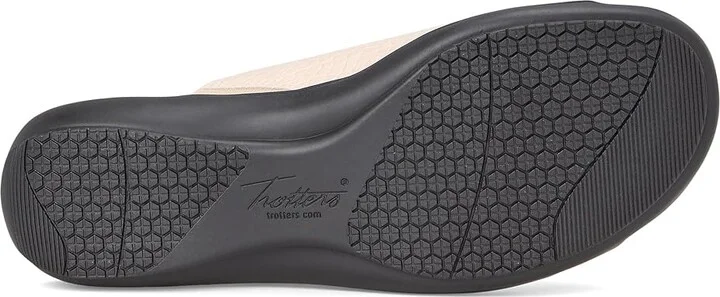 Trotters Ruthie Croco Women's Sandals Ivory : 6 M (B), Rubber - Image 3