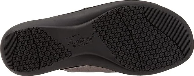 Trotters Ruthie Woven Women's Shoes Pewter Metallic : 10 M (B), Leather - Image 3