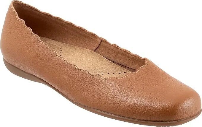 Trotters Sabine Women's Flat Shoes Luggage : 11 W (D), Leather