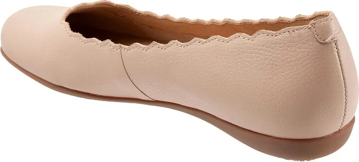 Trotters Sabine Women's Flat Shoes Nude : 10.5 M (B), Leather - Image 4