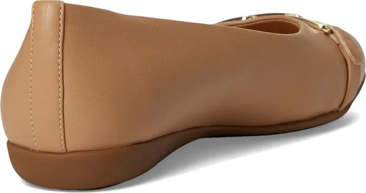 Trotters Sadie Women's Flat Shoes Beige : 10.5 M (B), Leather - Image 4