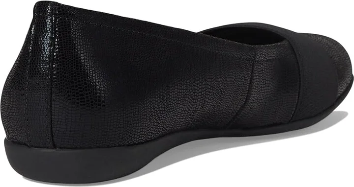 Trotters Samantha Women's Slip on Shoes Black Lizard : 6.5 M (B) - Image 4
