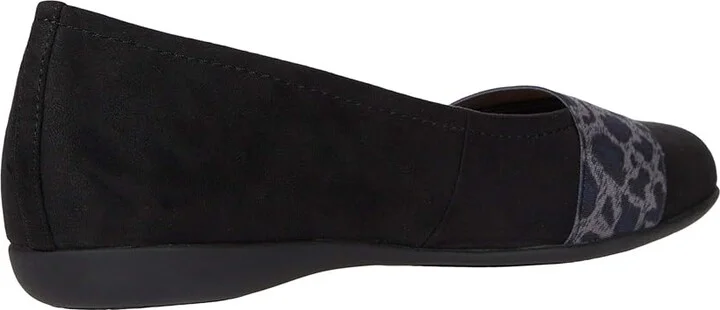 Trotters Samantha Women's Slip on Shoes Microfiber Suede/Cheetah Printed Elastic (Black) : 7 N (AA) - Image 4