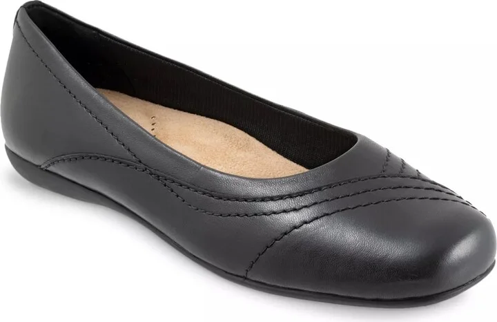 Trotters Sasha Flat