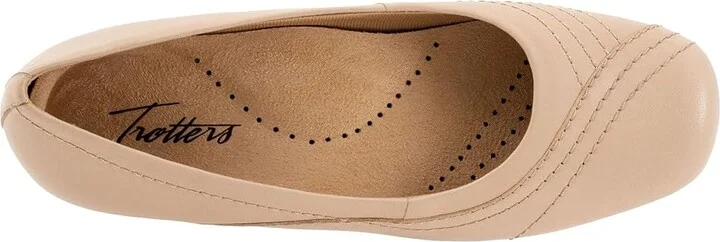 Trotters Sasha Women's Flat Shoes Beige : 7 WW (EE), Leather - Image 2