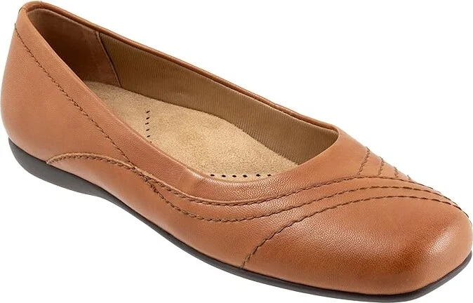 Trotters Sasha Women's Flat Shoes Luggage : 8 W (D), Leather