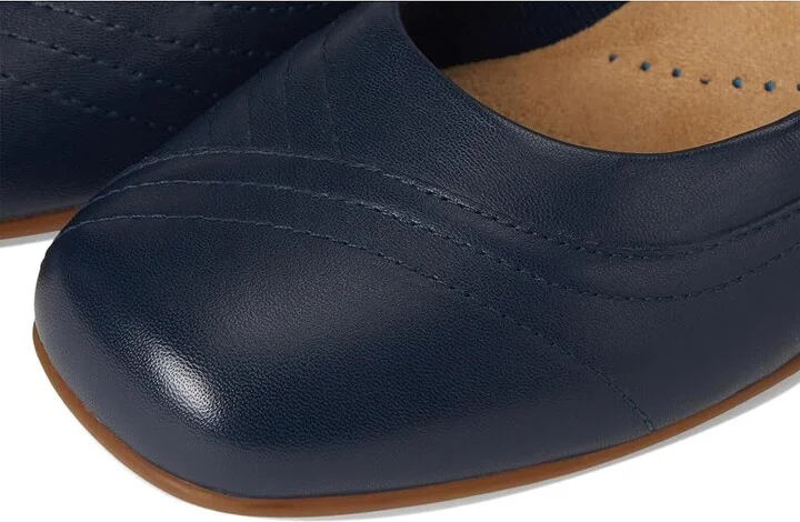 Trotters Sherese Women's Flat Shoes Navy : 8.5 W (D), Leather/Polyester - Image 7