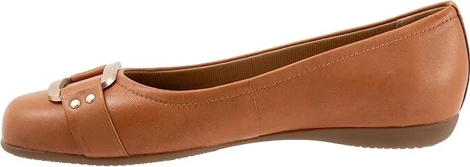 Trotters Sizzle Signature Women's Flat Shoes Luggage : 6 WW (EE) - Image 6