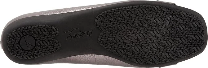Trotters Sizzle Women's Dress Flat Shoes Pewter : 6 W (D), Leather - Image 3