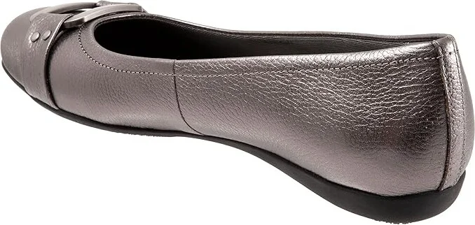 Trotters Sizzle Women's Dress Flat Shoes Pewter : 6 W (D), Leather - Image 4