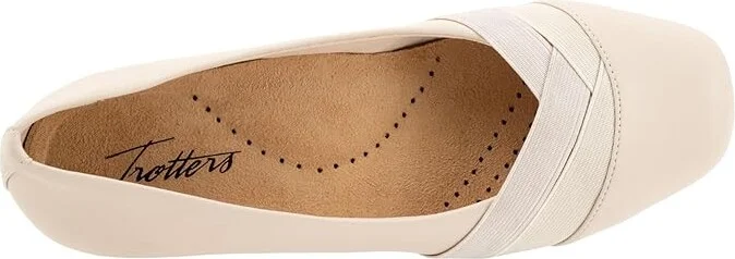 Trotters Stella Women's Flat Shoes Ivory : 7 W (D) - Image 2
