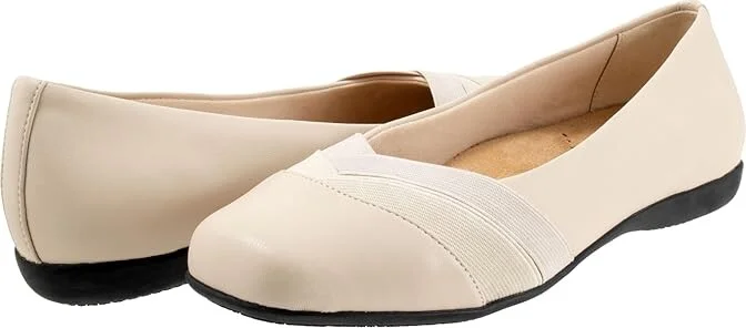 Trotters Stella Women's Flat Shoes Ivory : 7 W (D)