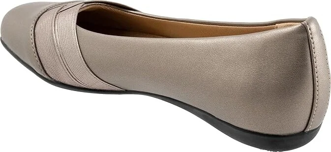 Trotters Stella Women's Flat Shoes Pewter : 9 WW (EE) - Image 4