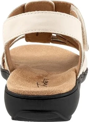 Trotters Tiki Tool Women's Sandals Ivory : 6.5 W (D), Leather - Image 4