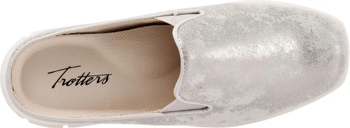 Trotters Uma Sneaker - Image 4