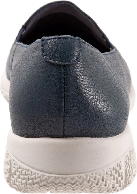 Trotters Universal Sneaker - Image 8