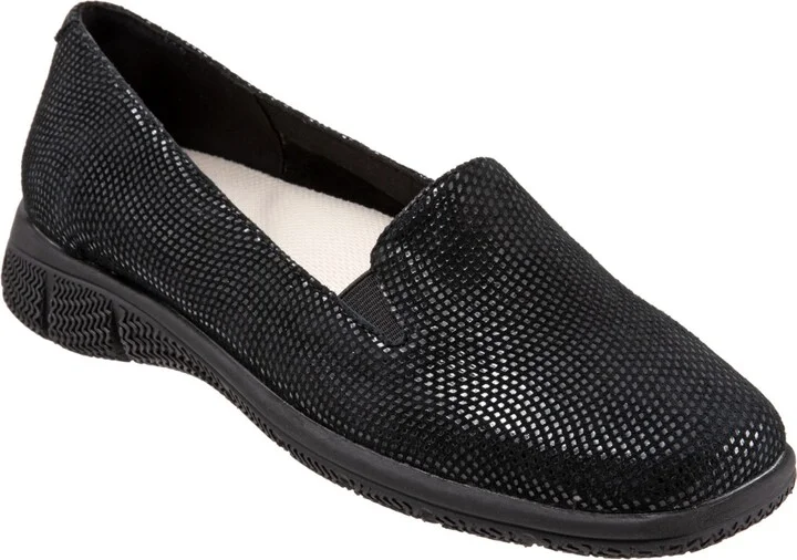 Trotters Universal Sneaker