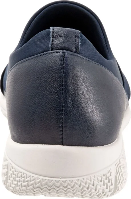 Trotters Urbana Sneaker - Image 3