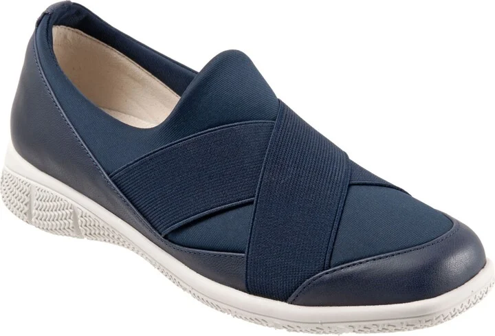 Trotters Urbana Sneaker