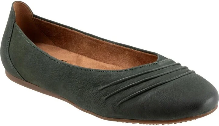 Trotters Women's Ballet Flat
