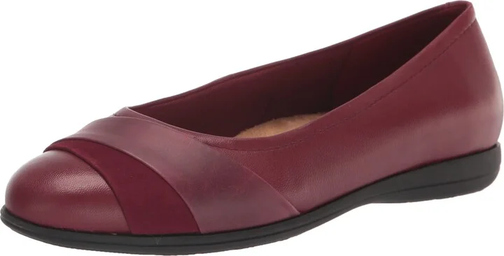 Trotters Women's Ballet Flat