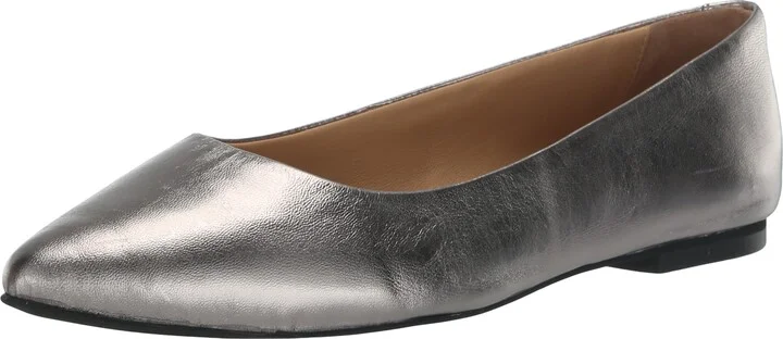 Trotters Women's Estee Loafer Flat