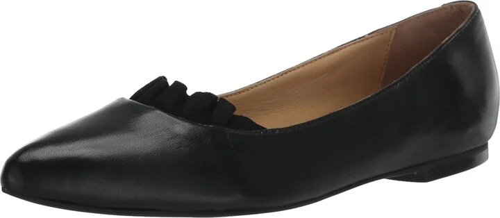Trotters Women's Flat Loafer