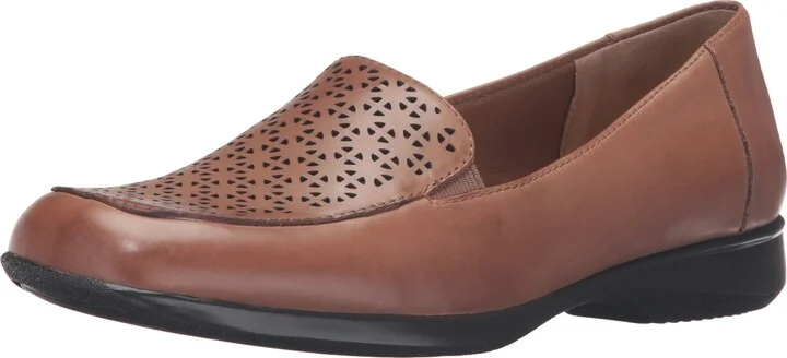 Trotters Women's Jenn Laser Flat