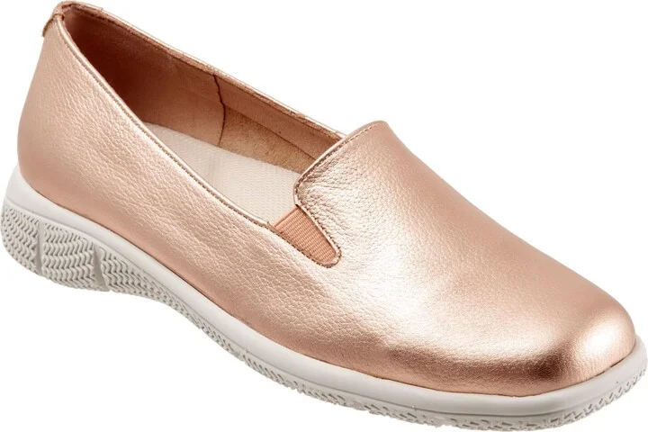 Trotters Women's Loafer/Slipon Ballet Flat