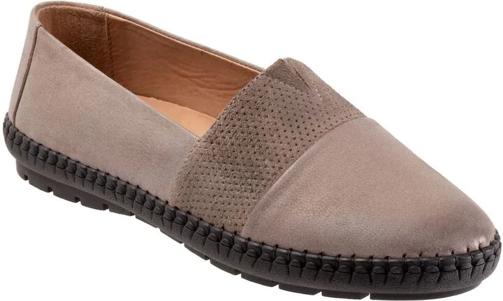 Trotters Women's Loafer/Slipon
