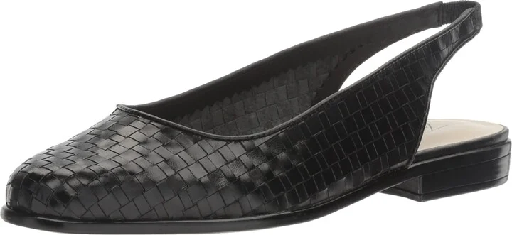 Trotters Women's Lucy Flat