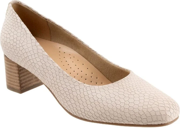 Trotters Women's Pump
