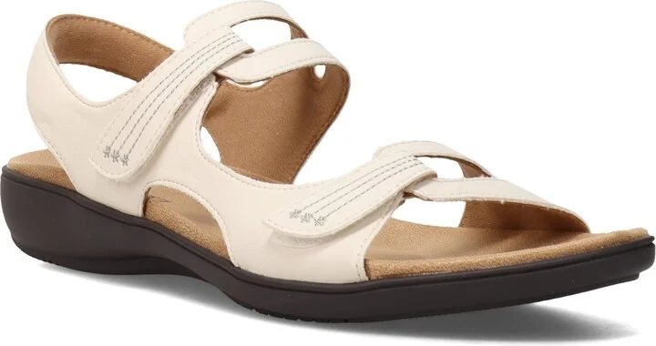 Trotters Women's Sandal Ballet Flat