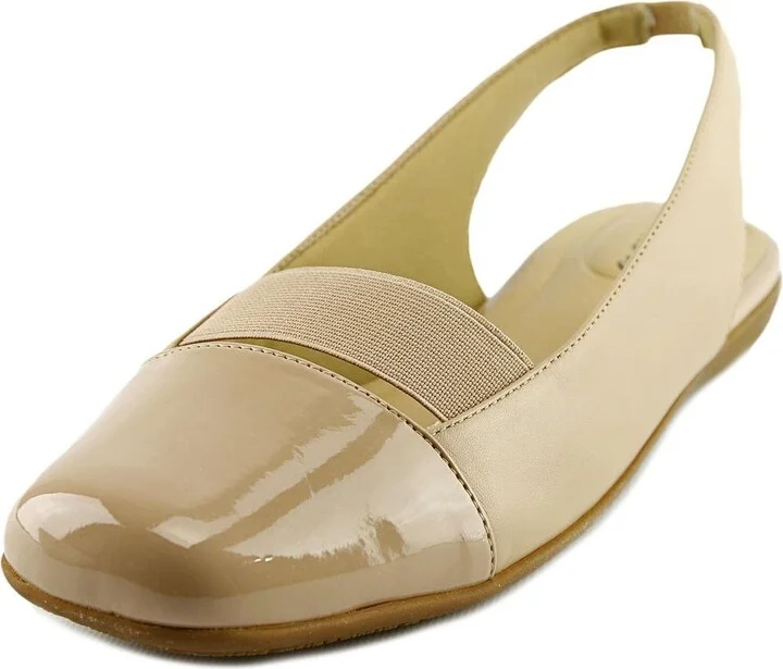 Trotters Women's Sarina Ballet Flat