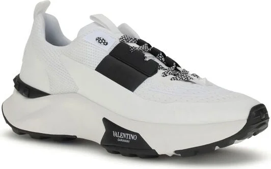 True Act Men's Sneakers - Image 2