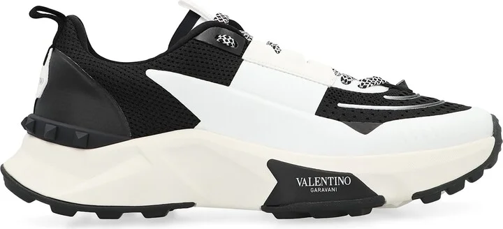 True Act Mesh Sneakers